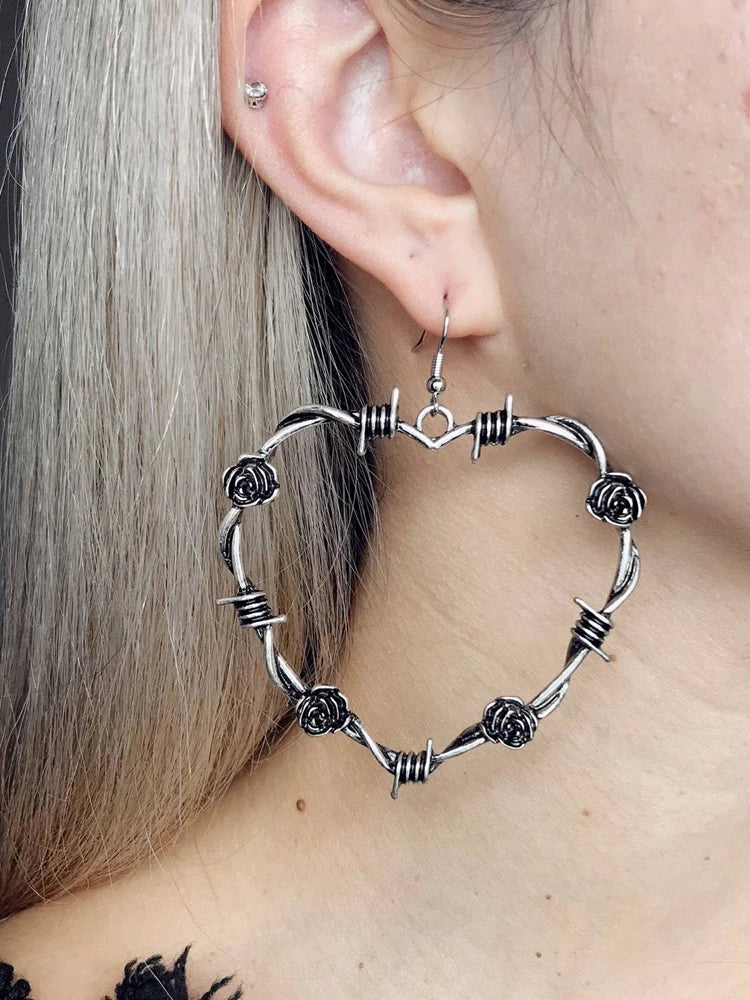 Gothic Rose Barbed Wire Heart Earrings for Women Fashion Punk Jewelry Accessories Gift Vintage Black Heart Drop Ear Hook Earring