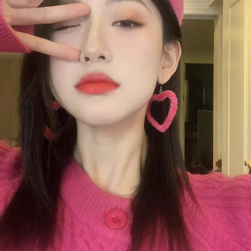 Autumn Winter Plush Colorled Heart Earrings 2022 Trendy Personality Korean Fluffy Ear Clip No Piercing Earrings for Women Girls